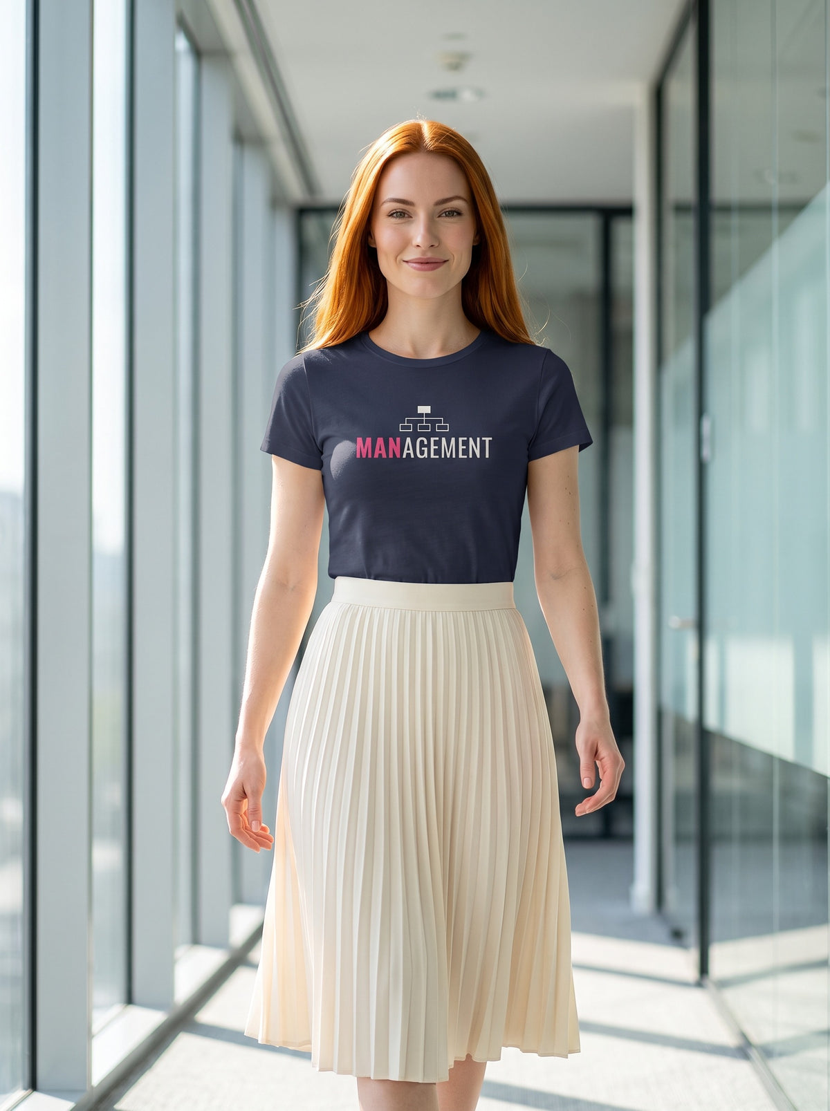 Management tee in Navy — lifestyle [kk-studio]